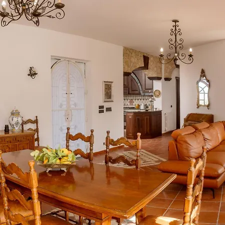 منتجع Villa Chiara - Homy Sicily 4 Apartment With Pool And Spa *