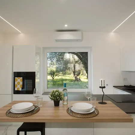 Villa Chiara - Homy Sicily 4 Apartment With Pool And Spa Θέρετρο Acquedolci