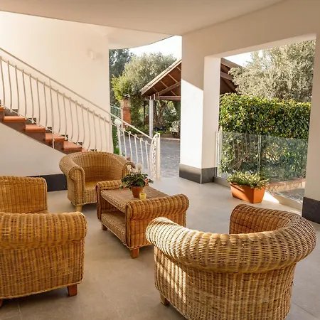 Villa Chiara - Homy Sicily 4 Apartment With Pool And Spa *