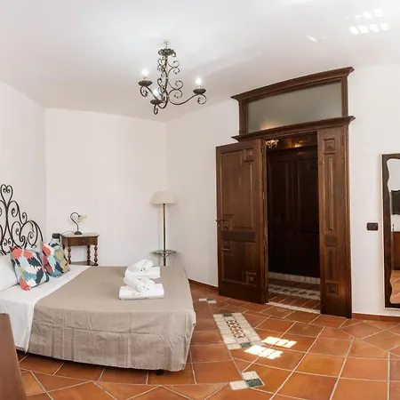 Villa Chiara - Homy Sicily 4 Apartment With Pool And Spa أكيدولتشي