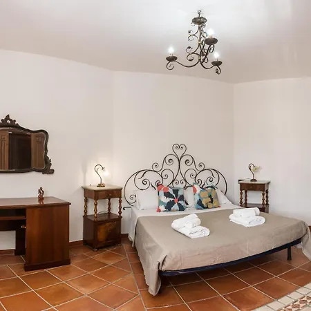 Villa Chiara - Homy Sicily 4 Apartment With Pool And Spa * أكيدولتشي