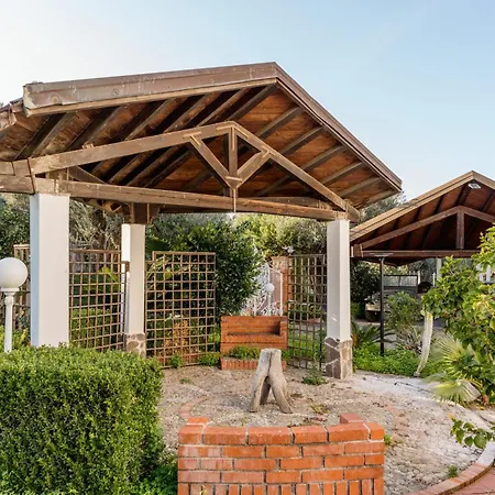 منتجع Villa Chiara - Homy Sicily 4 Apartment With Pool And Spa أكيدولتشي