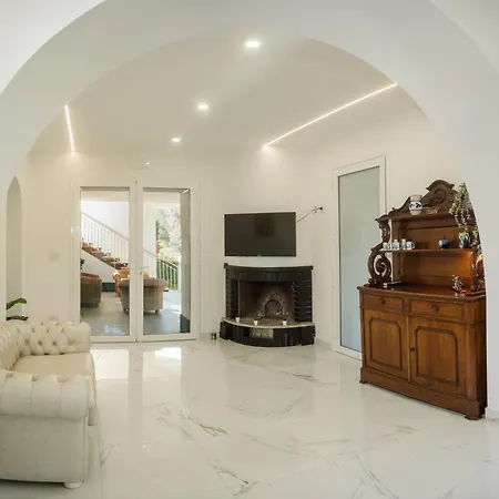 Villa Chiara - Homy Sicily 4 Apartment With Pool And Spa Acquedolci